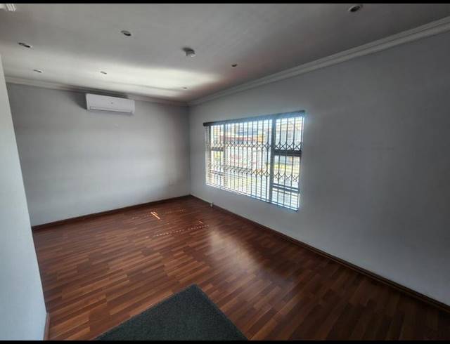 BUSINESS FOR SALE IN NEW REDRUTH